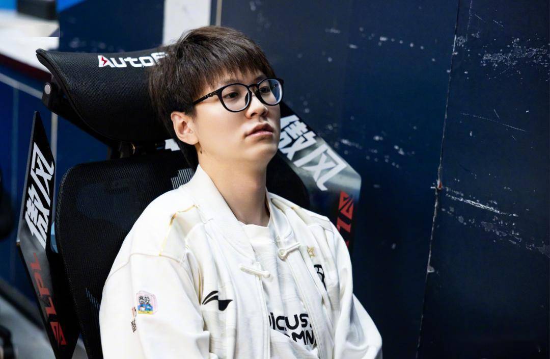 包含Ming连续七场比赛得分超过比分优势明显，DWG挑战极限！的词条